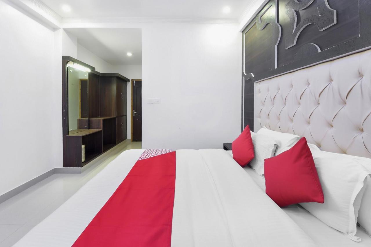 Oyo 23533 Mount View Hotel Kulu Kültér fotó