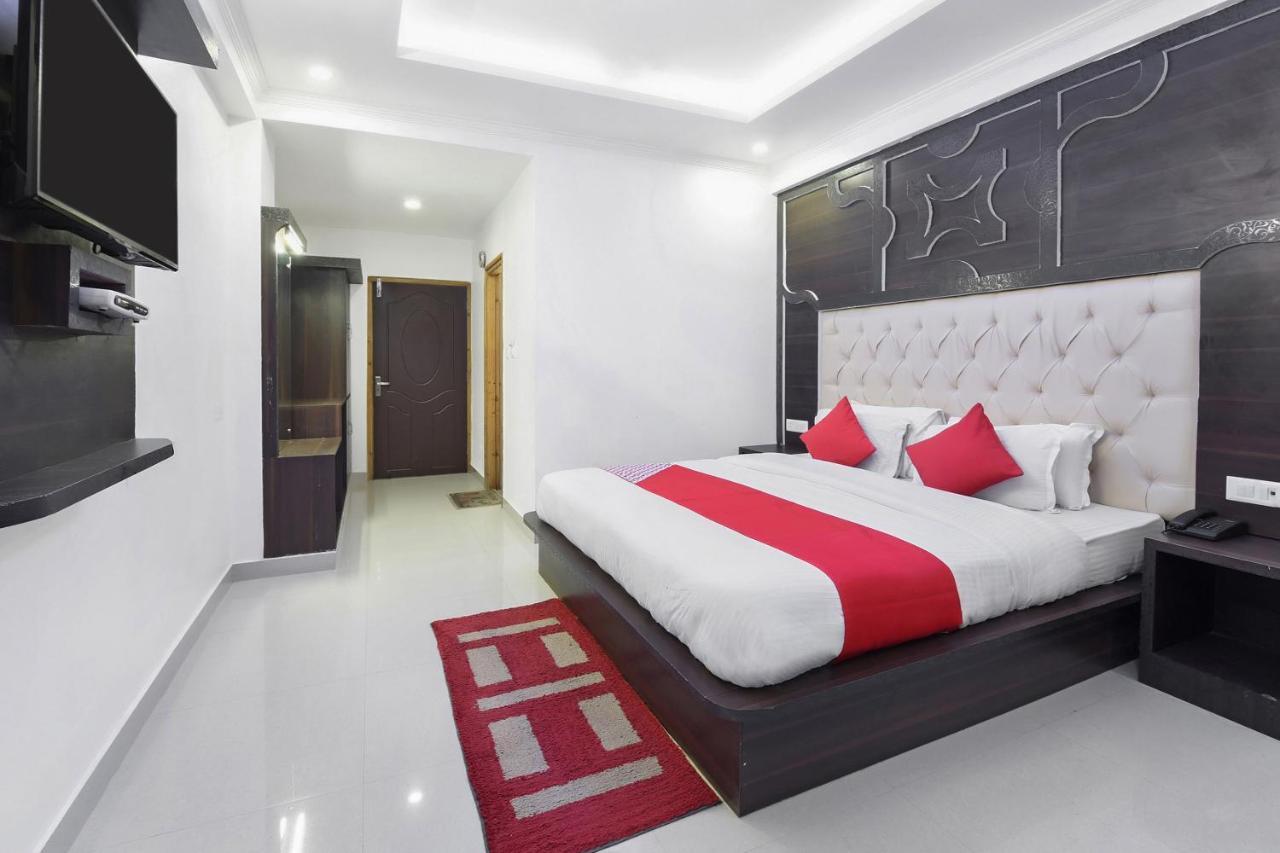 Oyo 23533 Mount View Hotel Kulu Kültér fotó